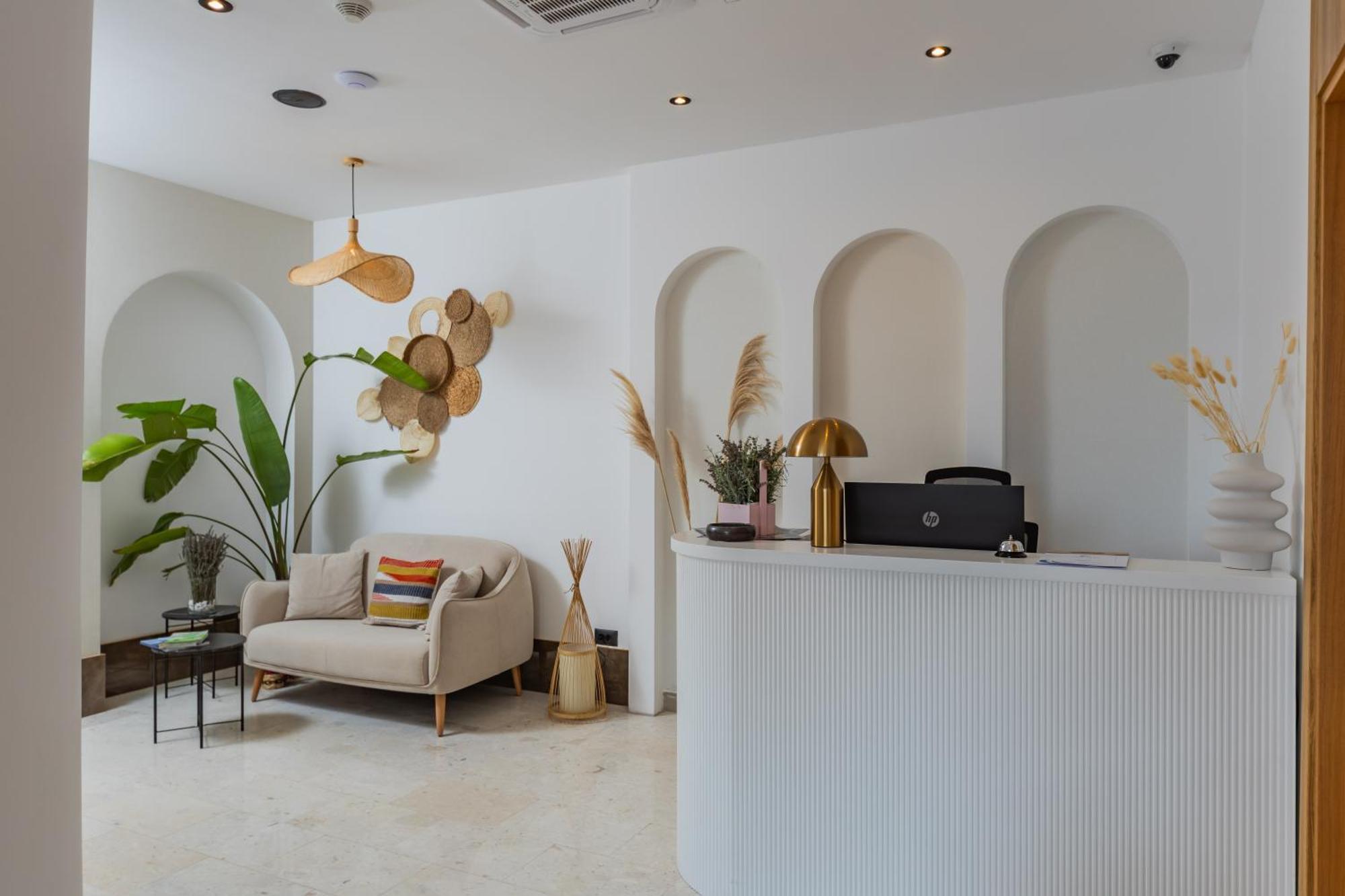 Hotel Aquilo Petrovac Ngoại thất bức ảnh