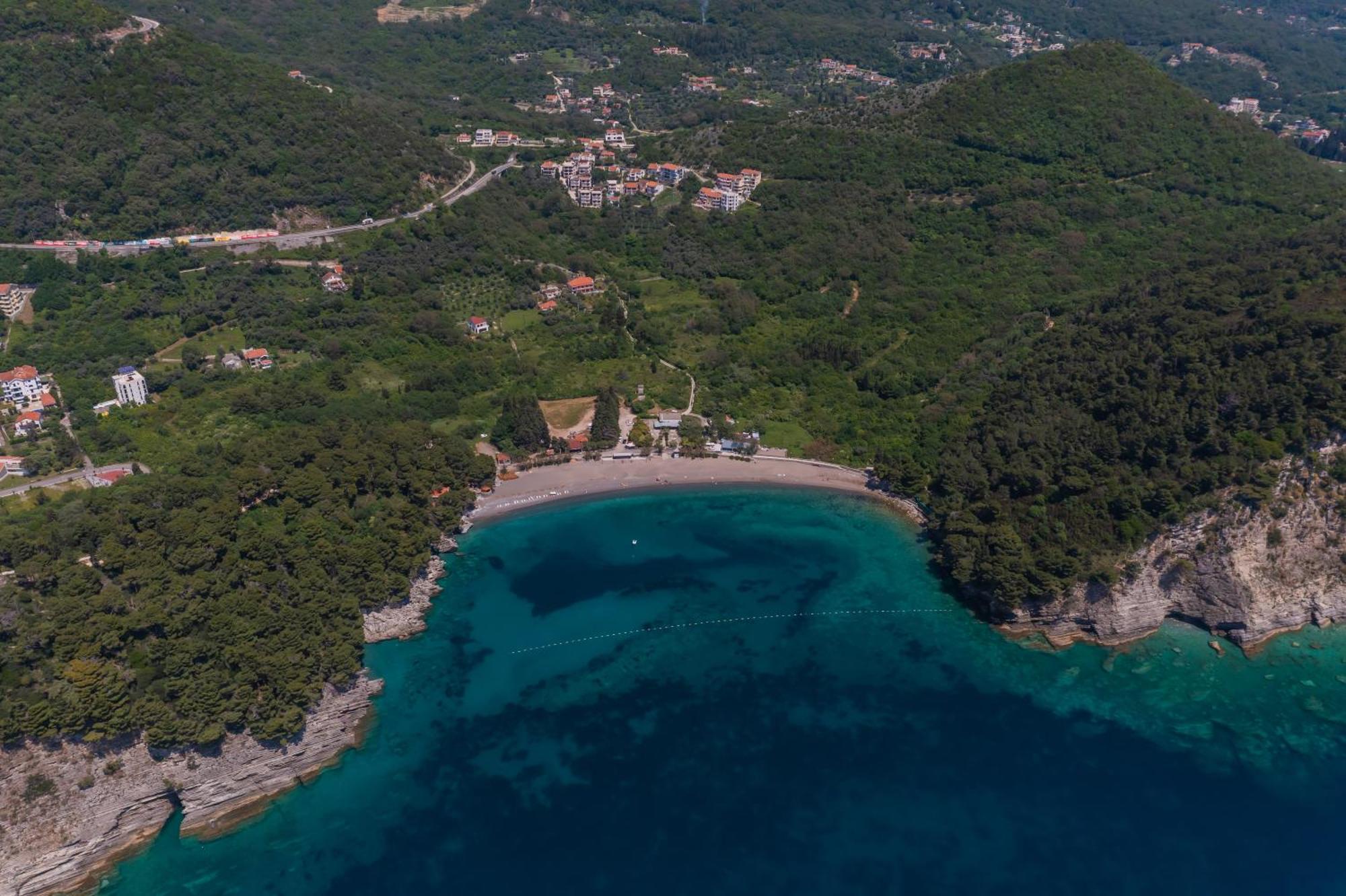 Hotel Aquilo Petrovac Ngoại thất bức ảnh