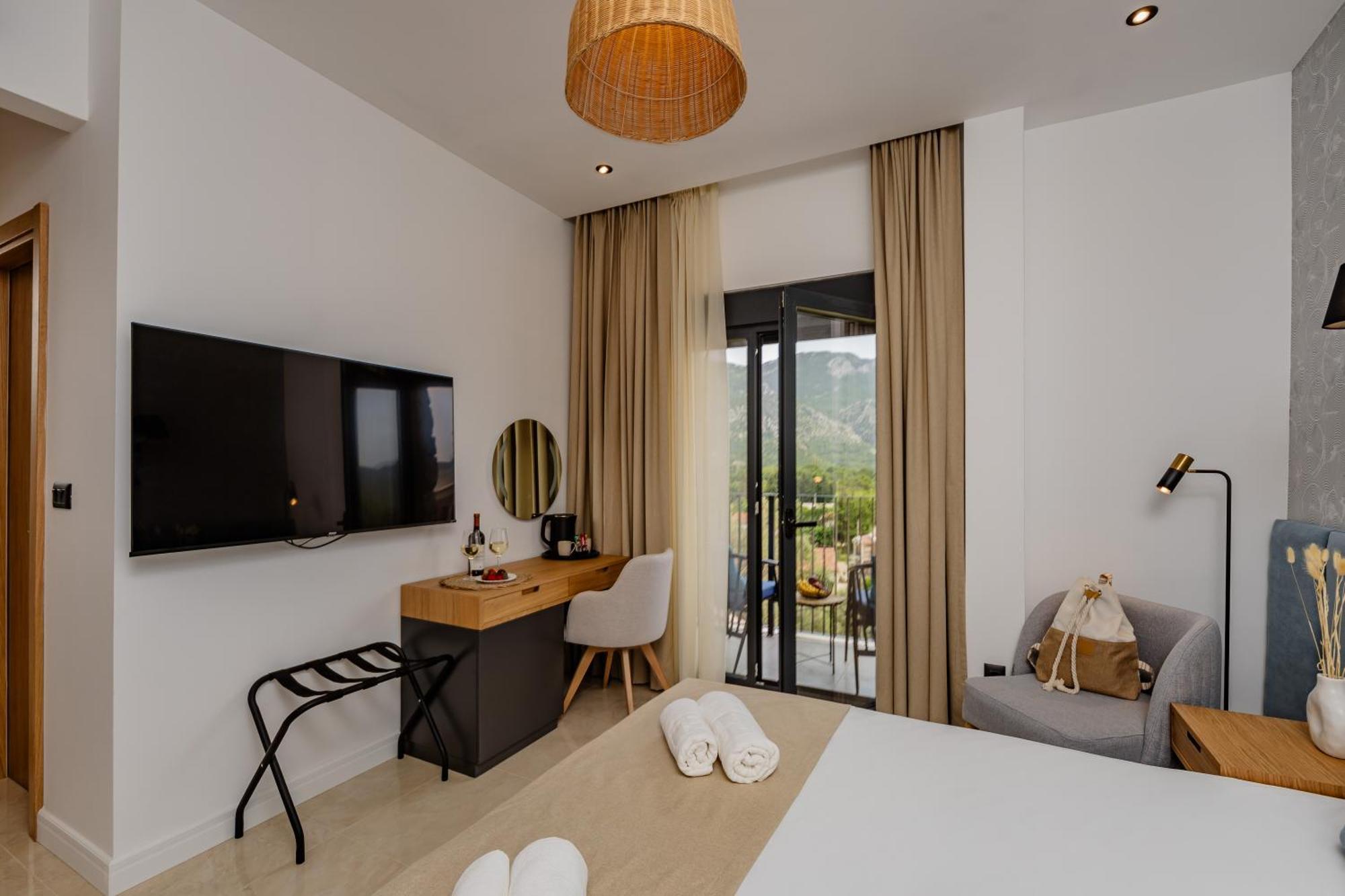 Hotel Aquilo Petrovac Ngoại thất bức ảnh