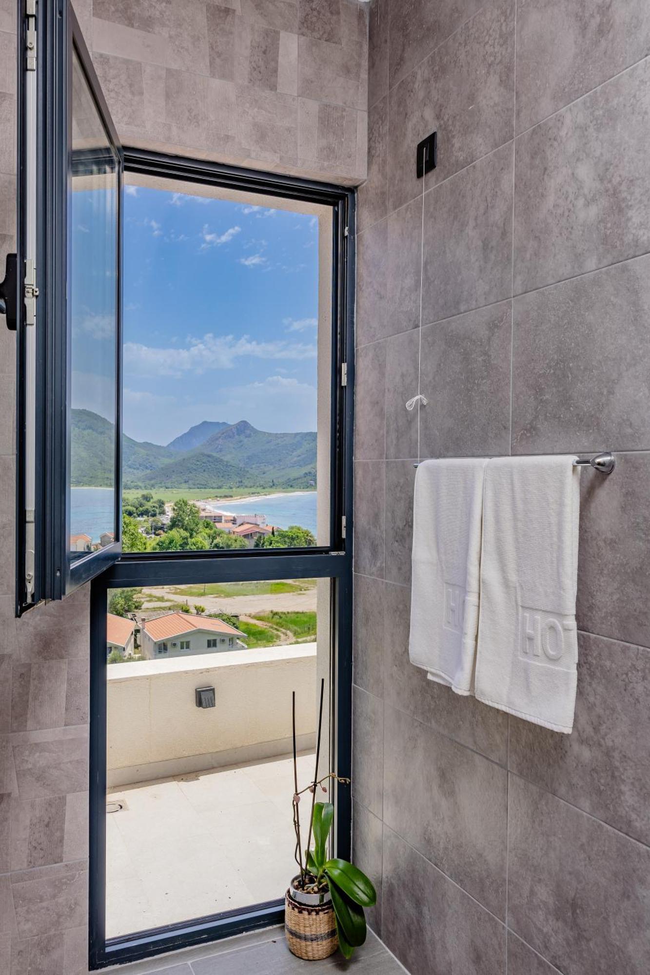 Hotel Aquilo Petrovac Phòng bức ảnh