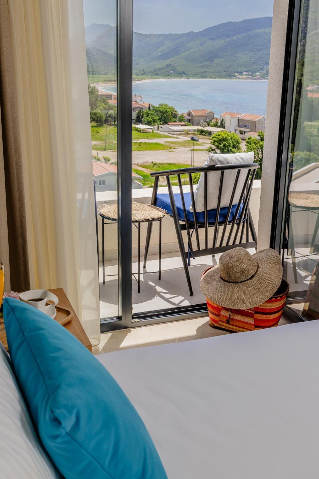 Hotel Aquilo Petrovac Ngoại thất bức ảnh